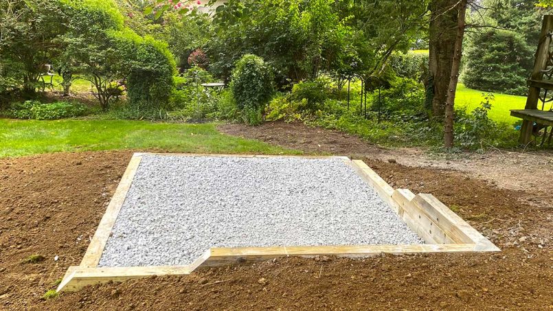 Back retaining wall of foundation